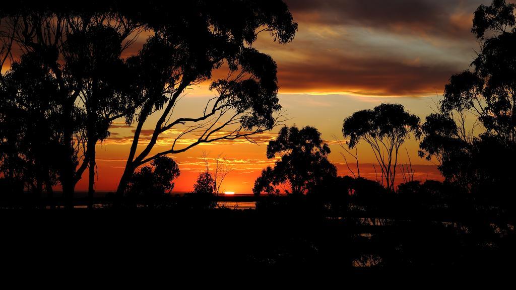 Ocean Views Motel Lakes Entrance Luaran gambar